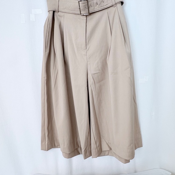 NWT ZIP UP JACKET w CAPRI LENGTH BELTED SHORTS -TAN, MED - Picture 13 of 16